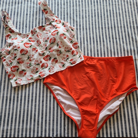 Other - Strawberry Themed Two Piece Bikini XL